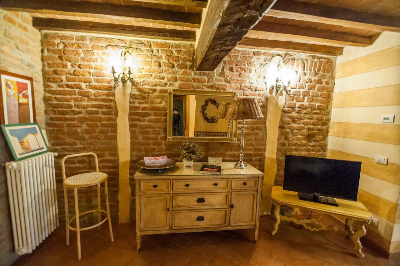 Готель Agriturismo Corte Ghiara Фонтанеллато Екстер'єр фото