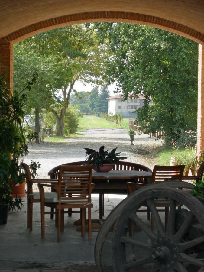 Готель Agriturismo Corte Ghiara Фонтанеллато Екстер'єр фото