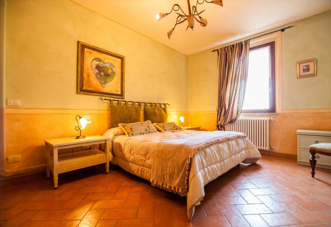 Готель Agriturismo Corte Ghiara Фонтанеллато Екстер'єр фото