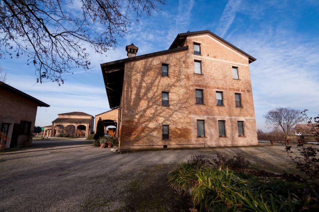 Готель Agriturismo Corte Ghiara Фонтанеллато Екстер'єр фото