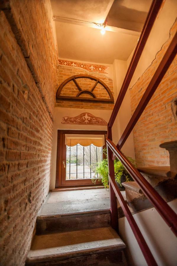 Готель Agriturismo Corte Ghiara Фонтанеллато Екстер'єр фото